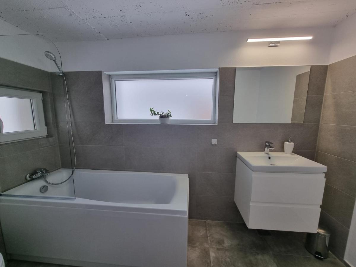 The Cozy Bunker Apartman Nagyszeben Kültér fotó